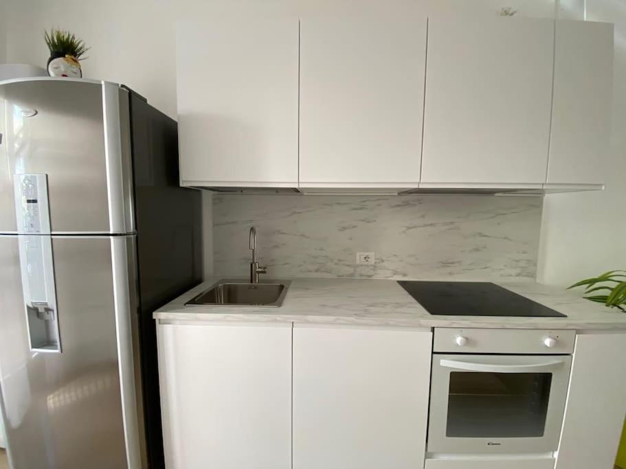 Caesar Apartment Бари Экстерьер фото